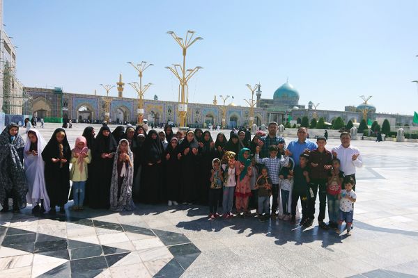 On Eid Said Ghadir Day, with the help and support of the charity, a convoy of orphans from the flood-hit districts of Susangerd and Shawour in Khuzestan province