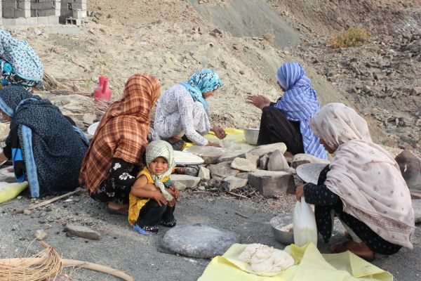 White flour and its products were Distributed valued at Rs. 4,000 million rials between orphans and rural deprived people of  tokahoor of Hormozgan , khorramshah of Khuzestan tehran and